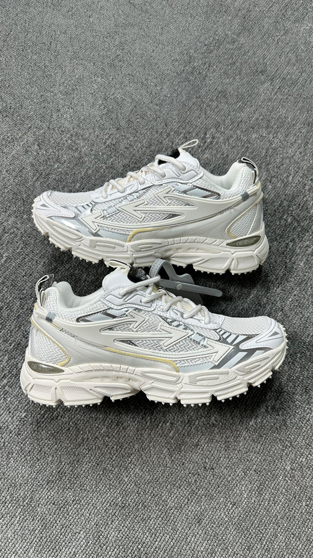 Off-White Be Right Back