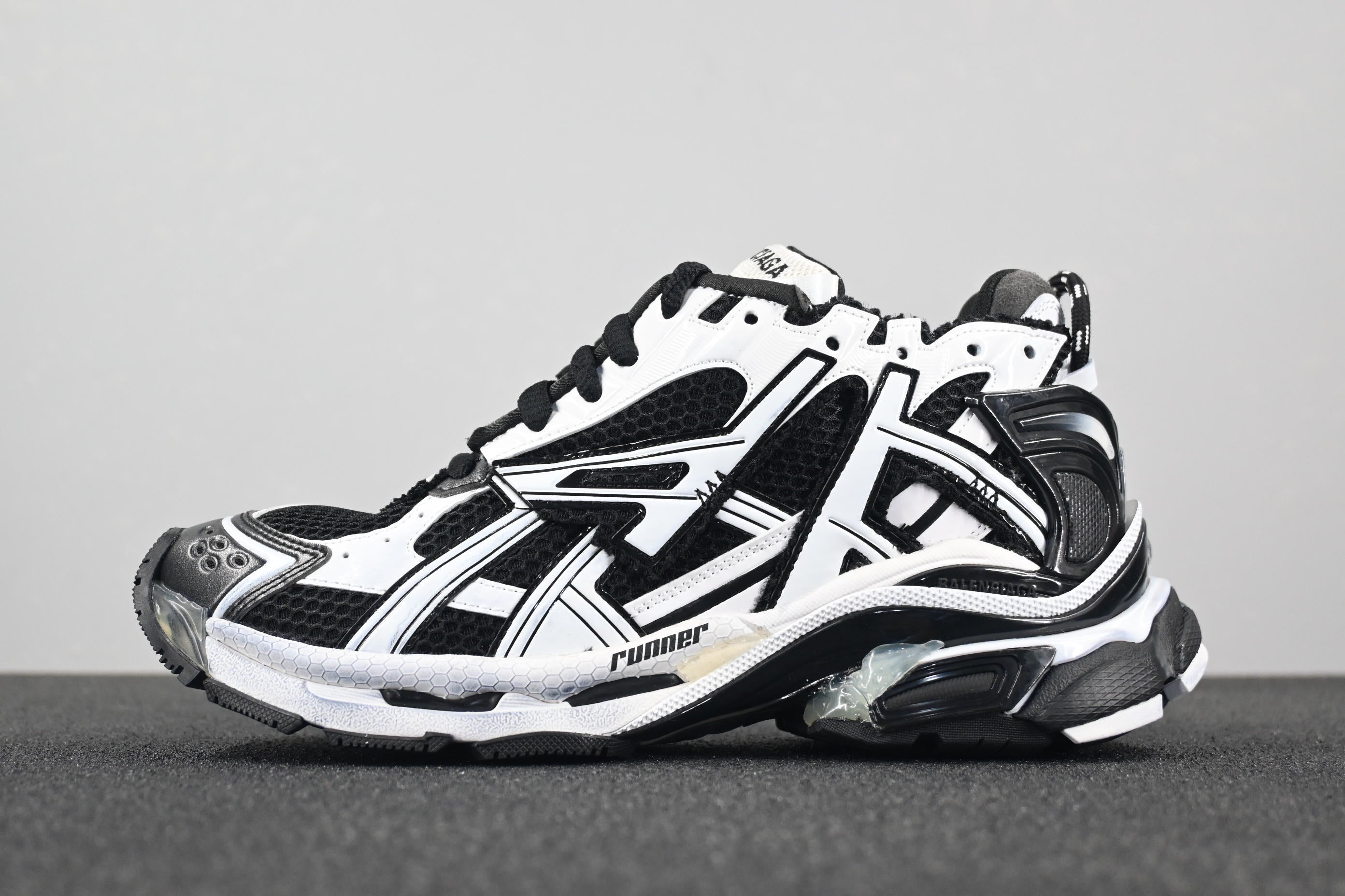 Balenciaga Runner